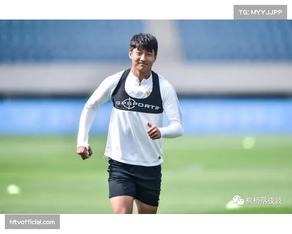 常州队吴宫泽边路黄牌隐患，需要通过战术调整弥补防守稳定性